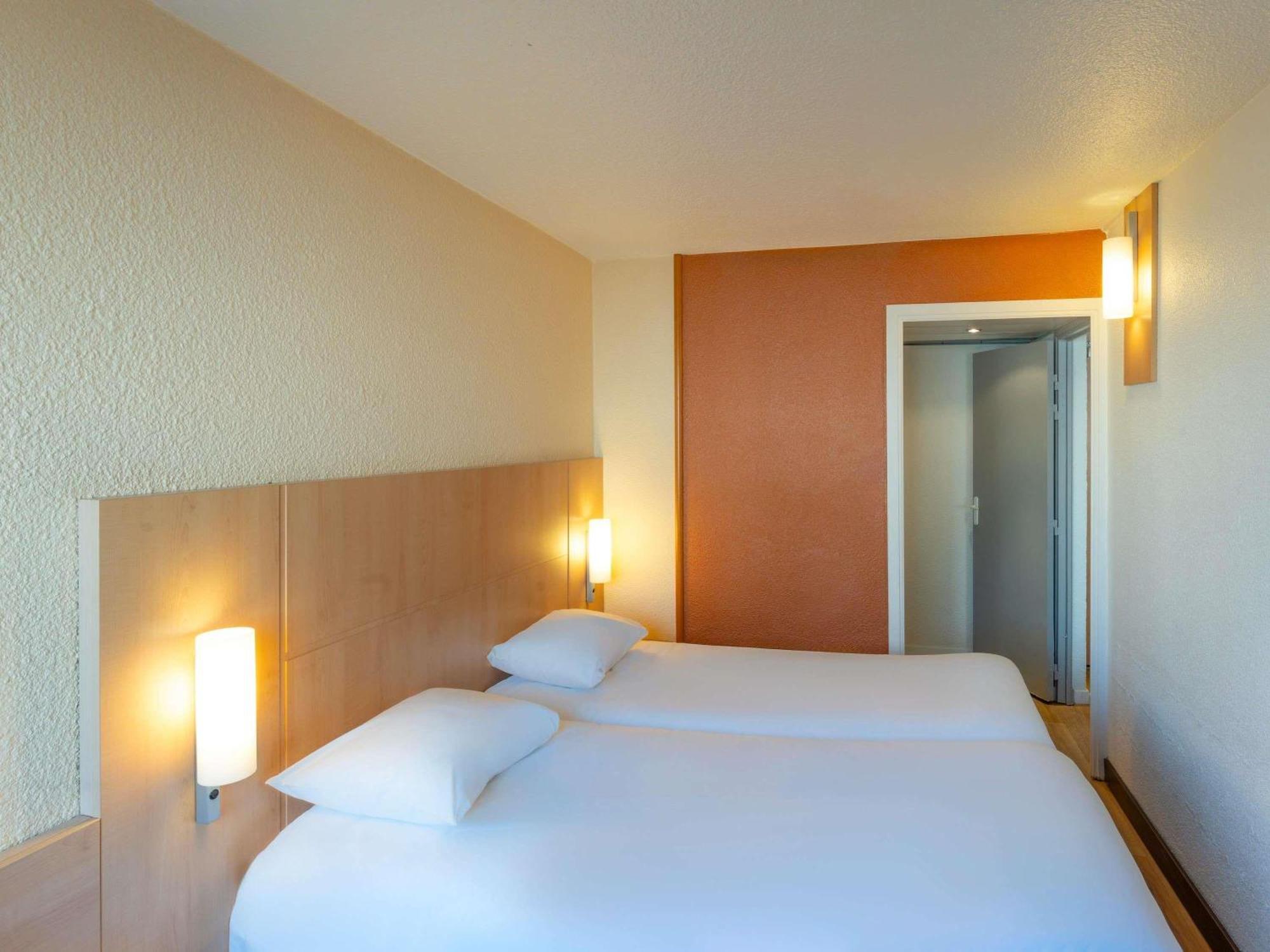 Hotel Ibis 17 Clichy-batignolles 3*