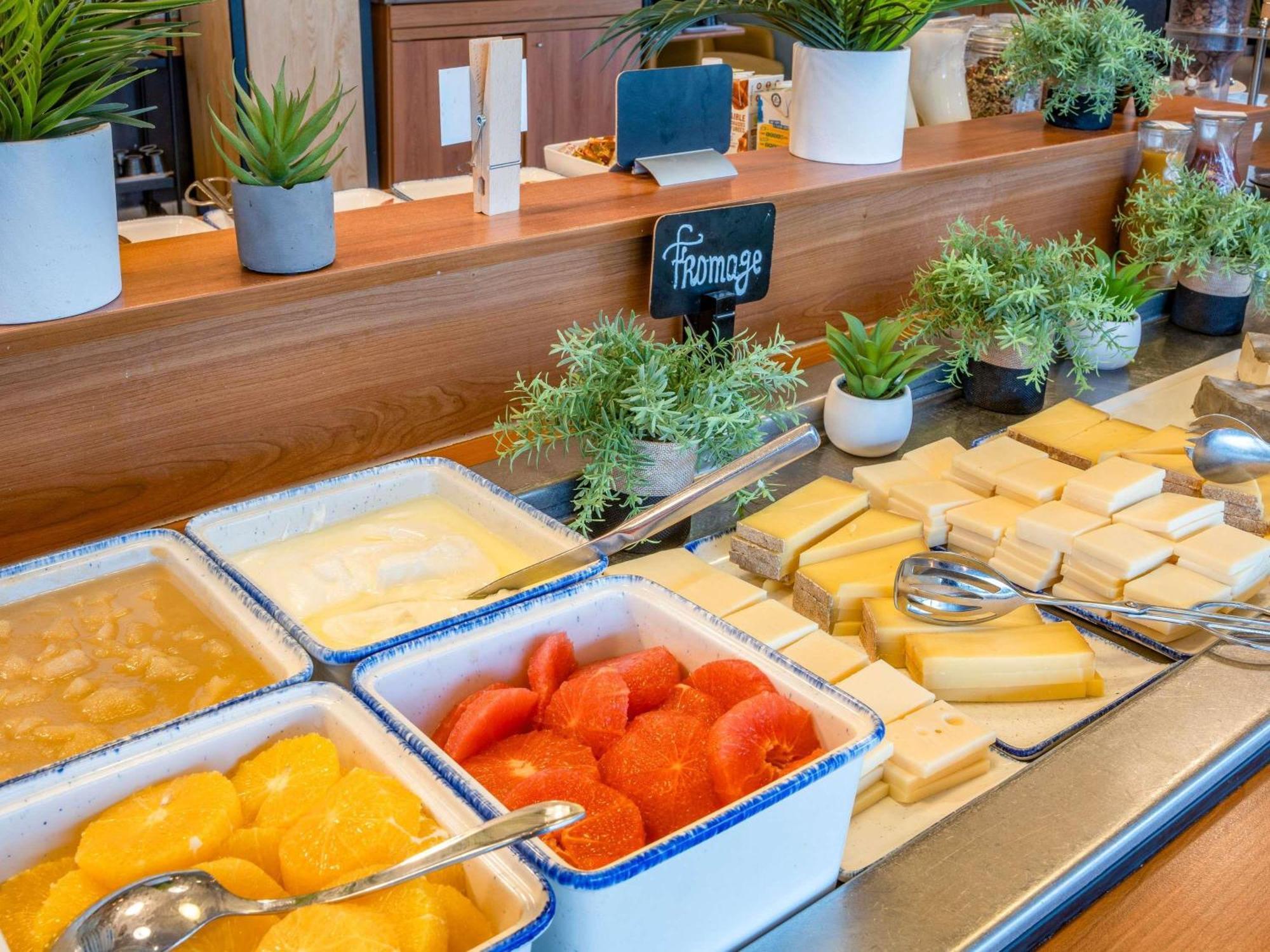 Ibis 17 Clichy-batignolles Hotel 3*