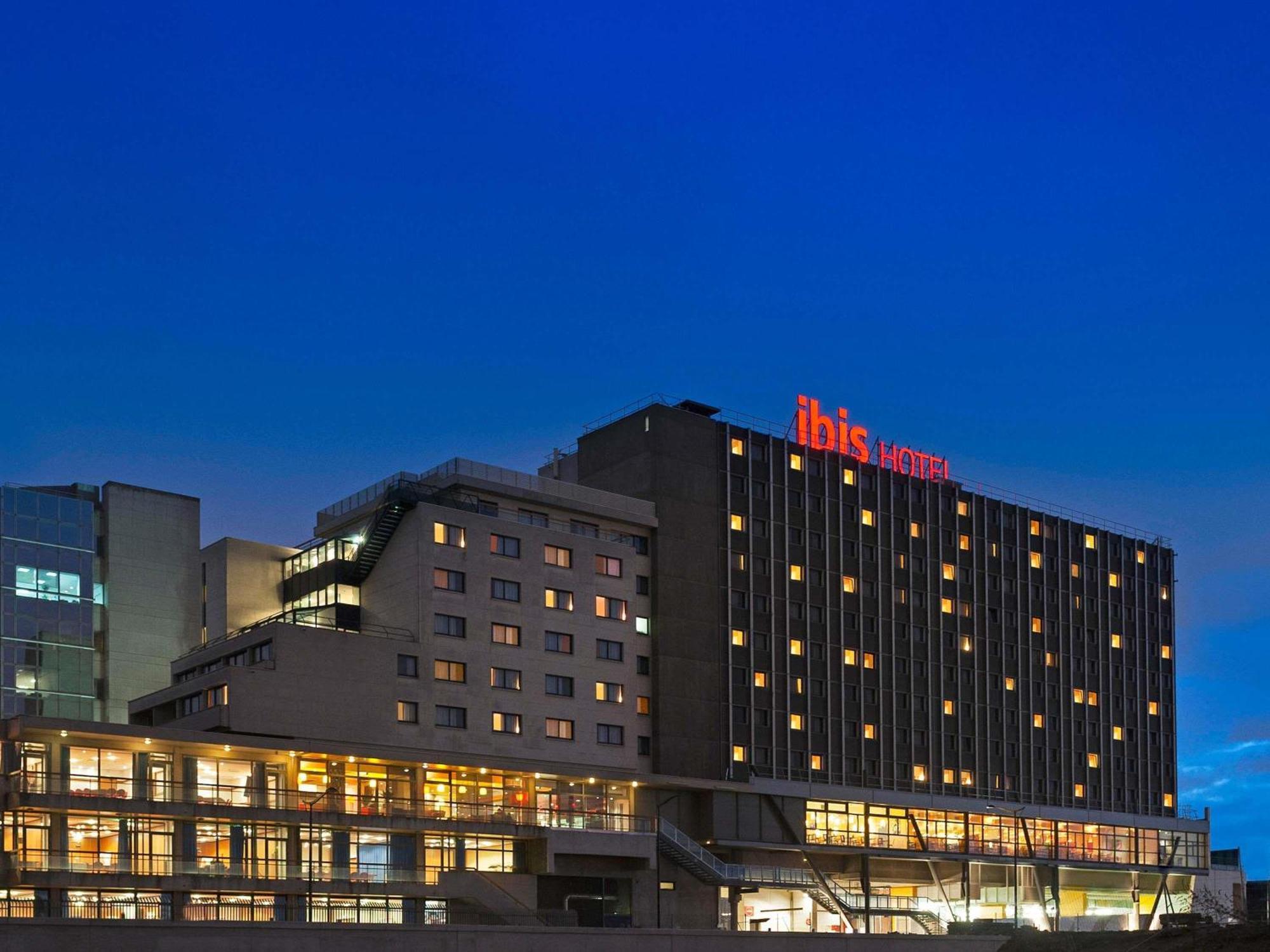 Ibis 17 Clichy-batignolles Parigi