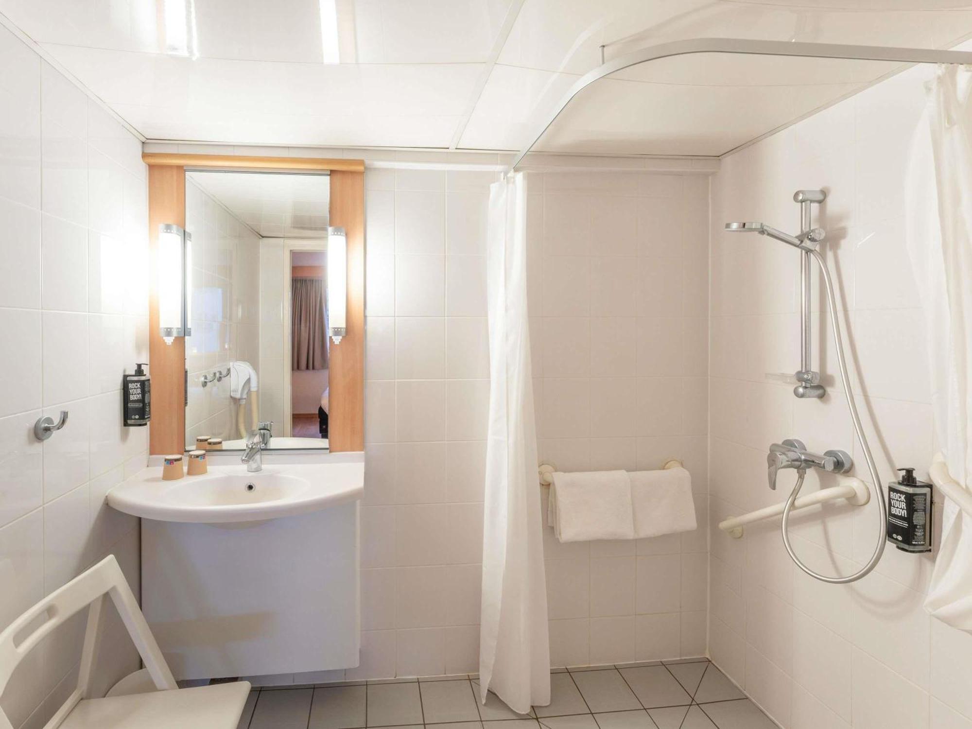 Ibis 17 Clichy-batignolles Paris
