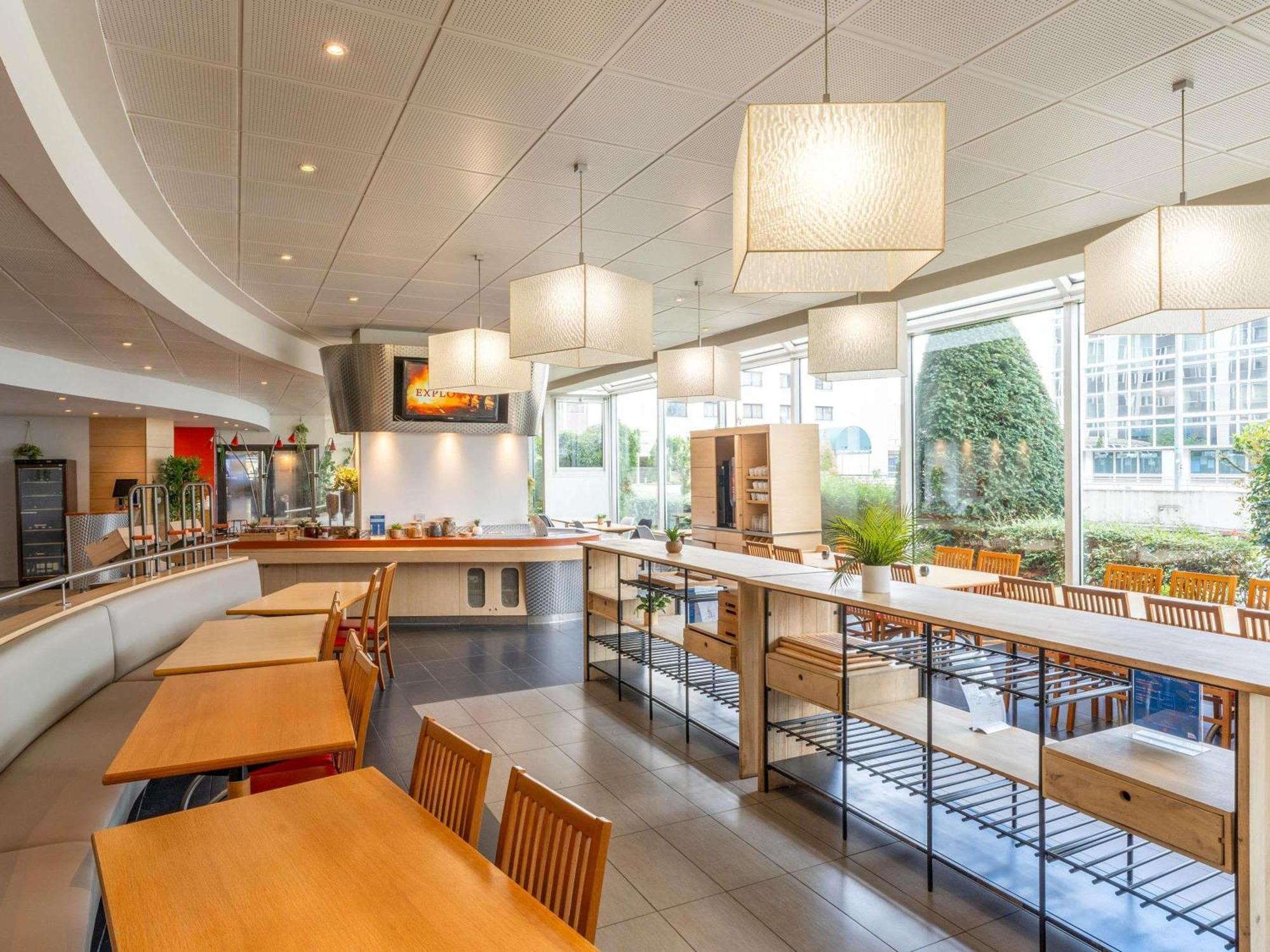 Ibis 17 Clichy-batignolles Hotel 3*