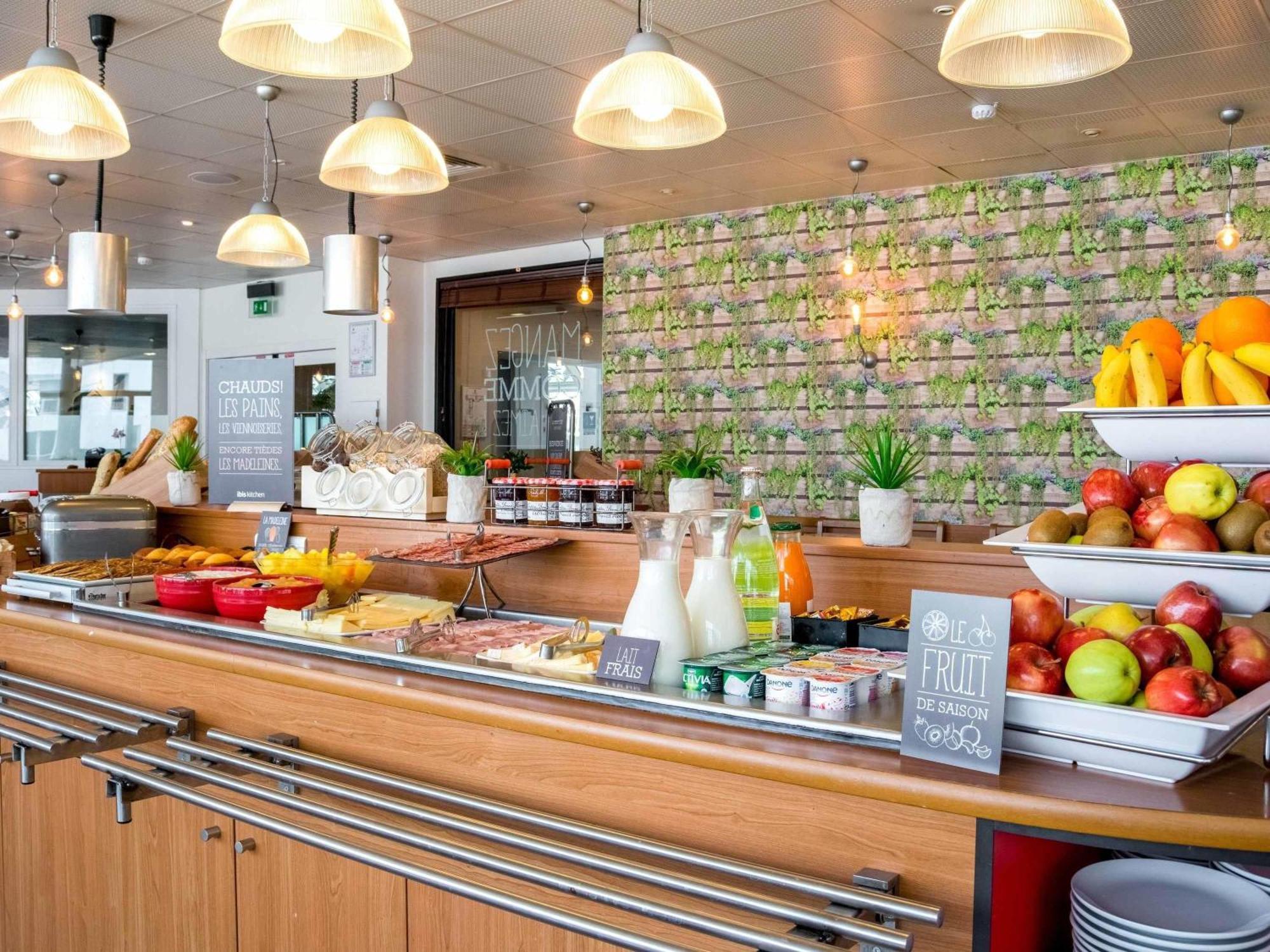Ibis 17 Clichy-batignolles Hotel 3*
